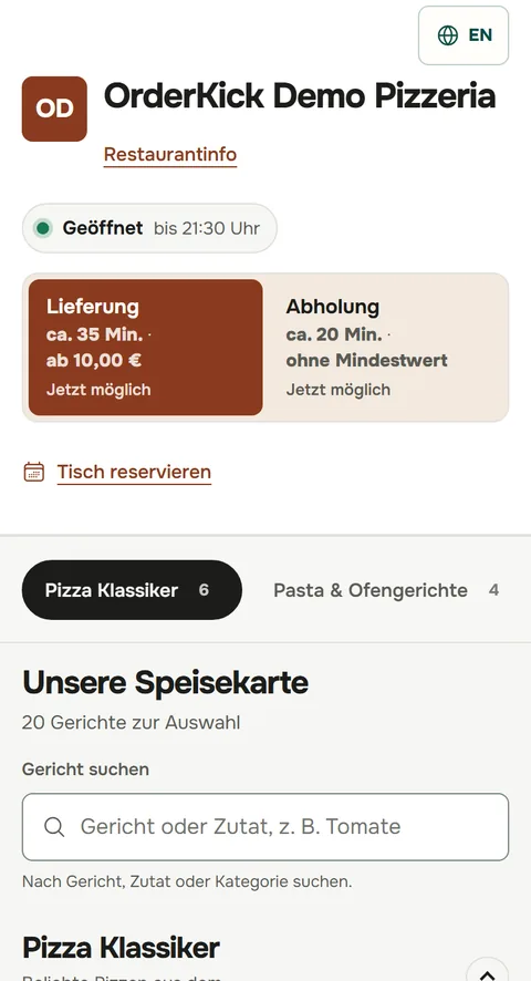 Bestellseite der OrderKick Demo-Pizzeria im Design Express auf dem Handy: geöffnet, Lieferung und Abholung, darunter die Speisekarte